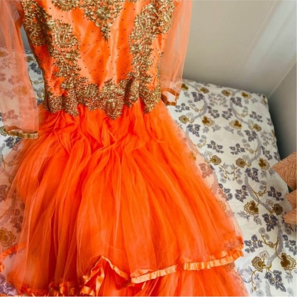 Pakistani Indian wedding party gown 3 PCs suit orange small eid outfit - Picture 10 of 16